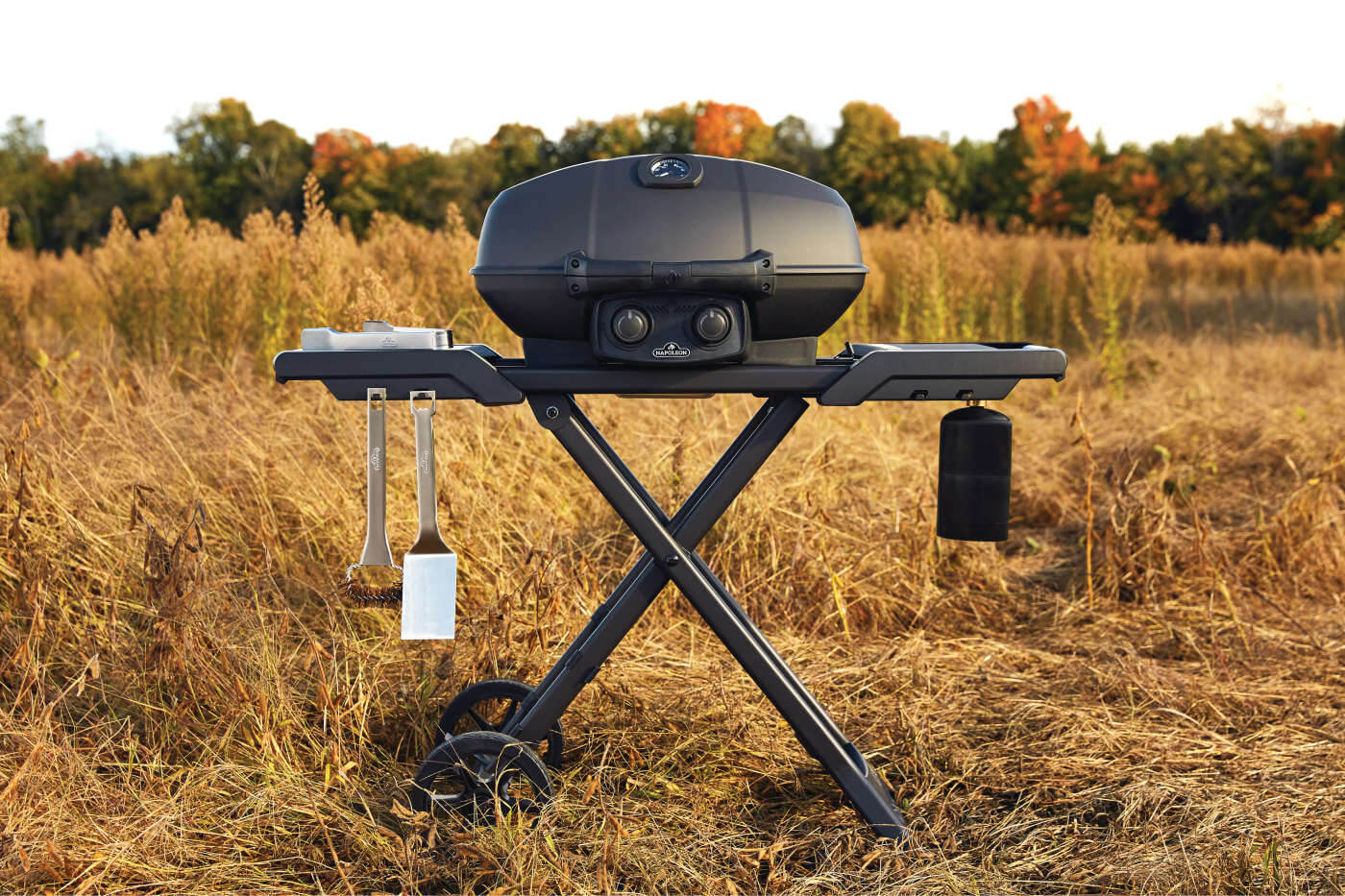 Phantom TravelQ® PRO 285 - Portable Gas Grill with Scissor Cart